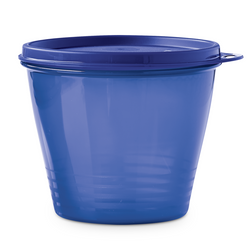 Recipiente Tupperware para refrigerar alimentos.