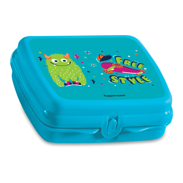 Tupperware Porta Sandwichs y alimentos sólidos. Dimensiones 5 cm alto x 14.8 cm ancho x 13.8cm largo